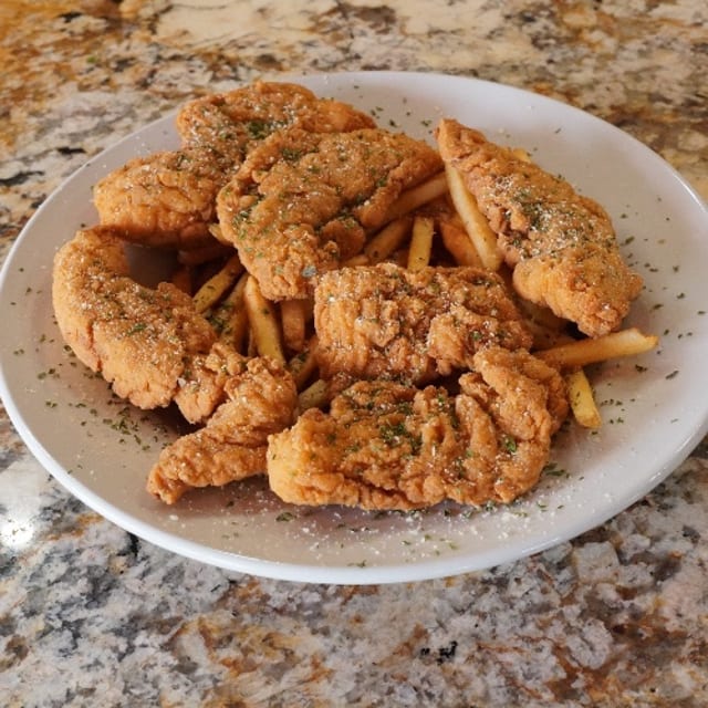 Chicken Tenders (6) & Fries.